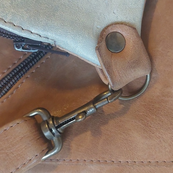 VTG Leather Conception Cuir Leather Bohemian Daisy embossed Bag Backpack signed main image 8